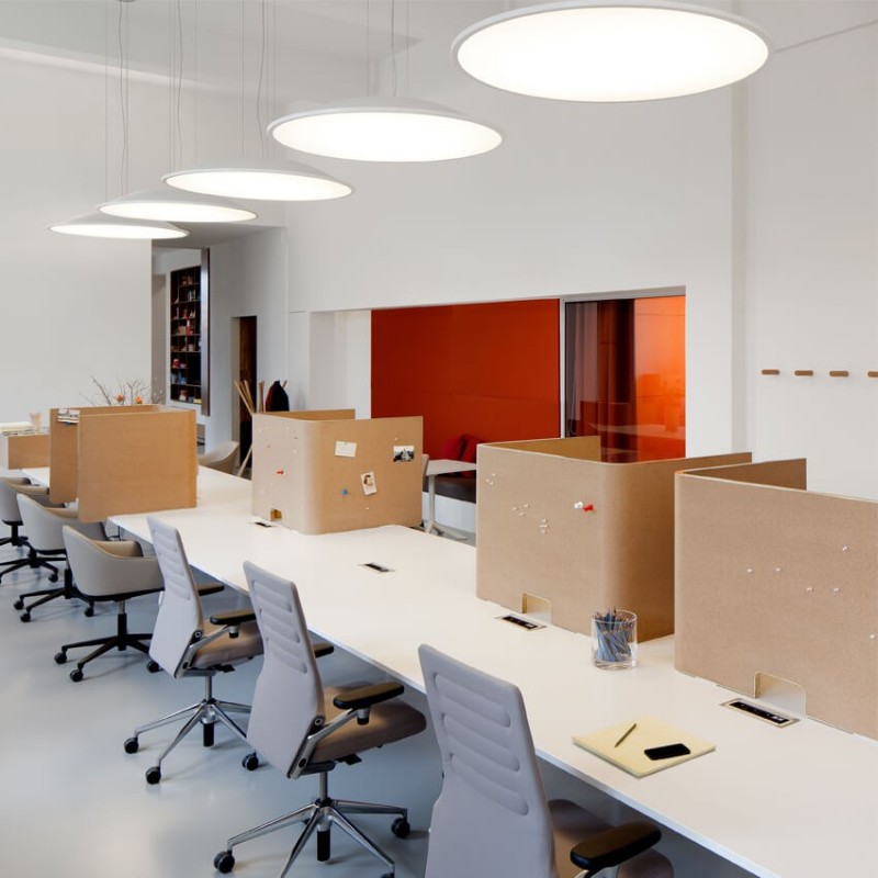 Iluminación para oficinas La importancia de la luz en el trabajo | Ilutop